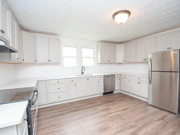 903 Georgia Ave — Photo 8