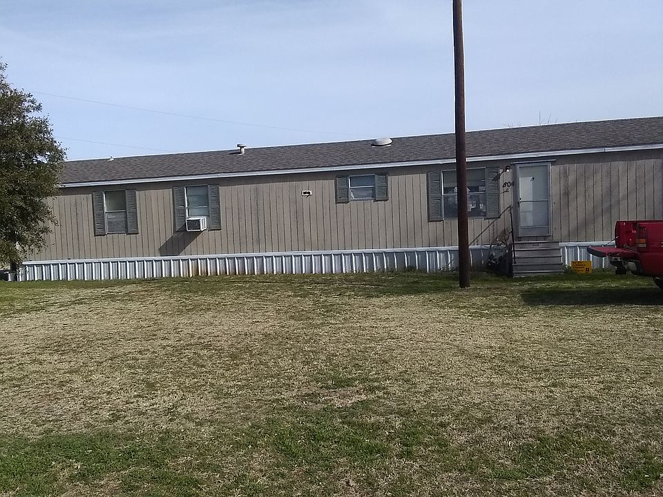 1st image of 804 N Avenue F