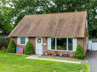 8 Birch Tree Rd, Plainville, CT 06062