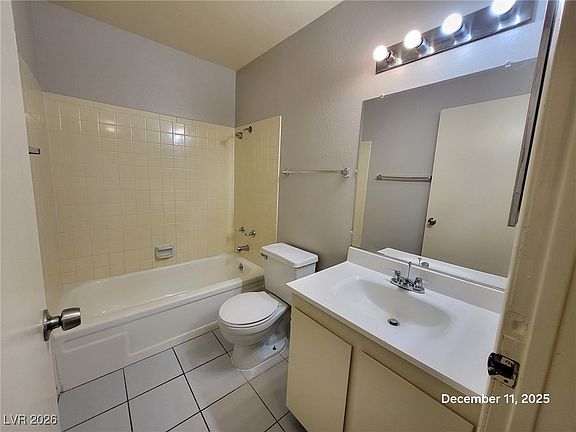 5th image of 3262 Jericho St Unit B