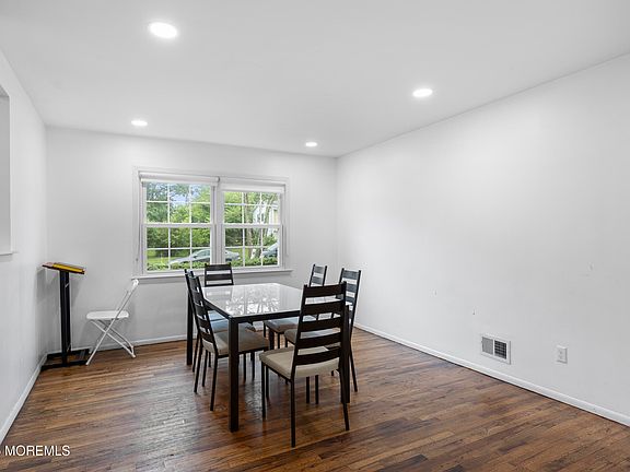 4th image of 31 Amherst Street