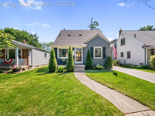 704 N Edison Ave, Royal Oak, MI 48067