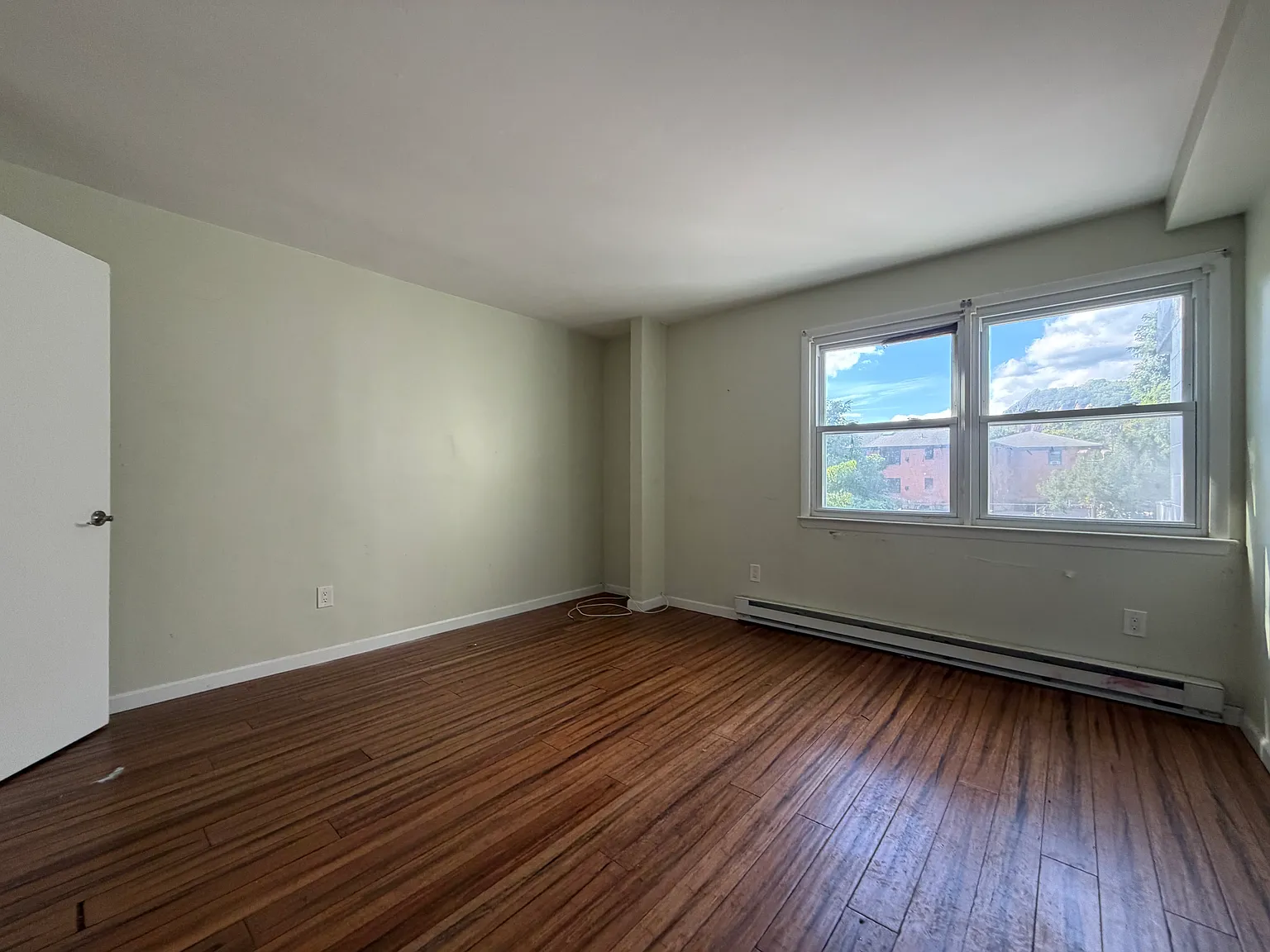 2 bed, 700 sqft, $1,845 — Photo 2