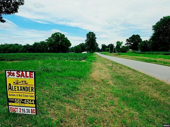 3rd image of 238 Gadsden Rd