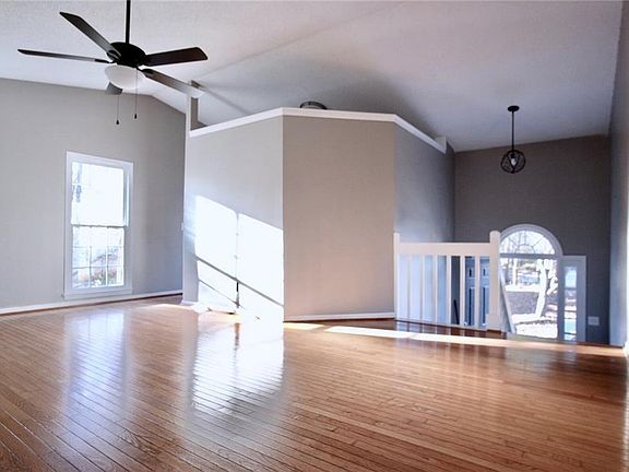 5th image of 400 Windstone Ct