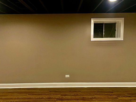 2nd image of 10319 Parkside Ave #3