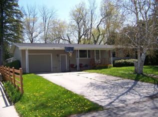 610 Pinehurst Ct, Sheboygan Falls, WI 53085