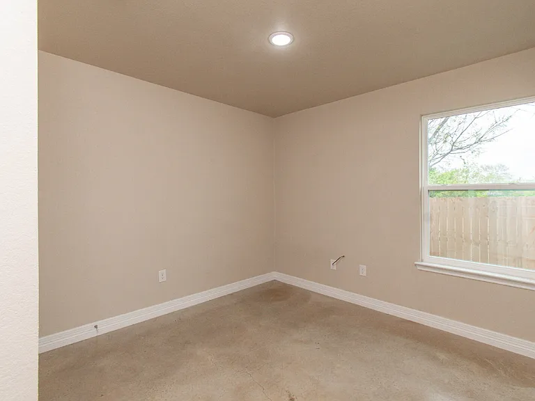 806 White Meadow Ln #B — Photo 7