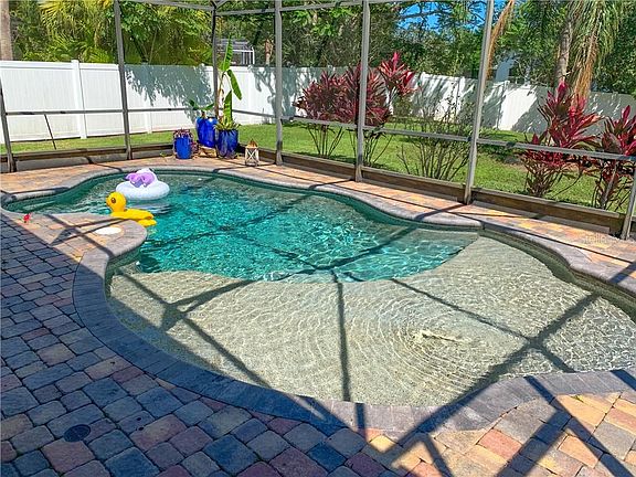 5th image of 1127 Royal Aberdeen Way