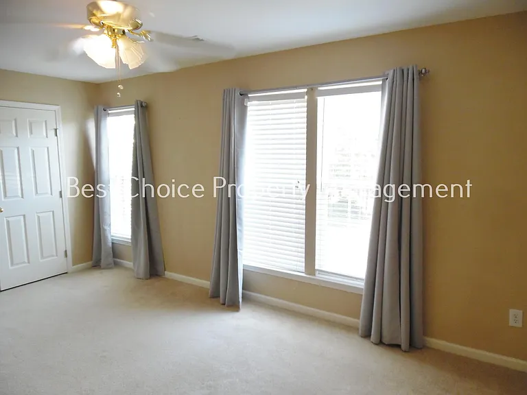 354 Moonstone Dr — Photo 16