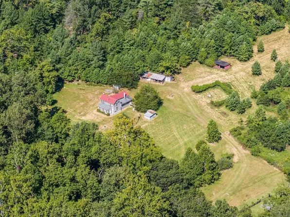 6878 Chap Place Ln, Crozet, VA 22932