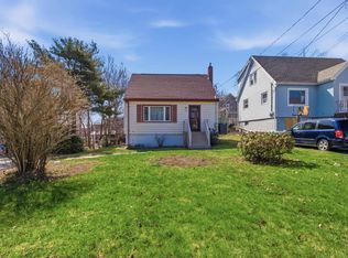 104 Melrose Ave, Halifax, NS B3N 2E4