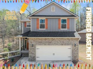 266 Magnolia Villas Dr, Cornelia, GA 30531