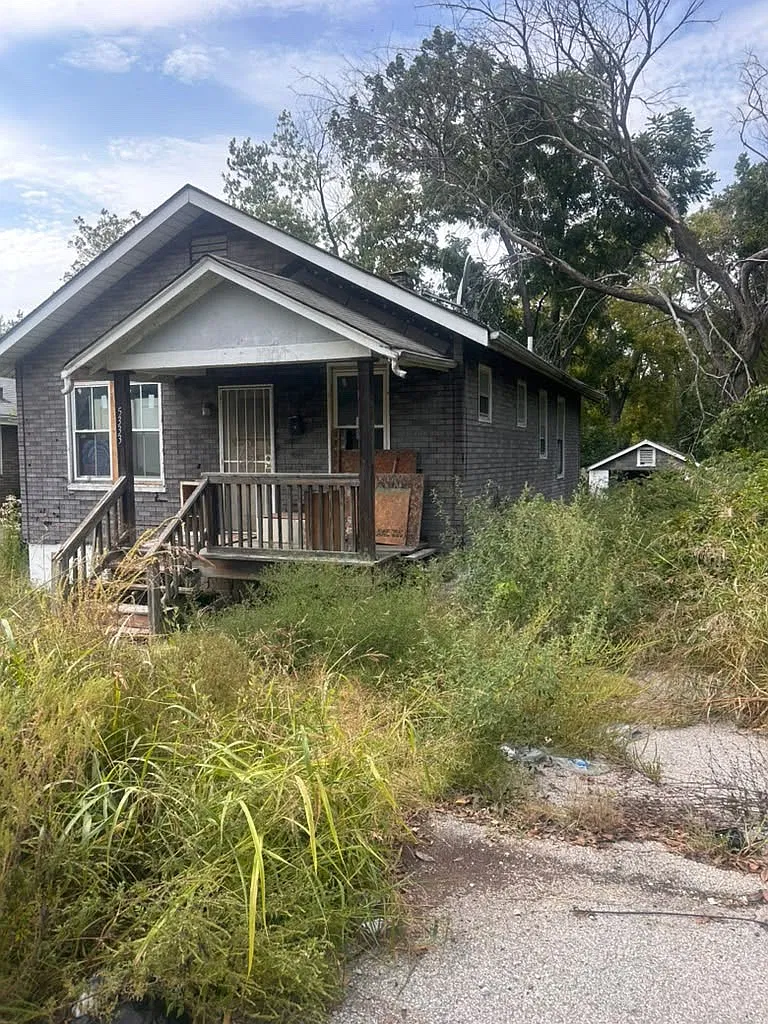 2 bed, 800 sqft, $650 — Photo 2