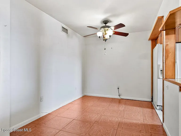 401 Monroe Ave #C201 — Photo 9