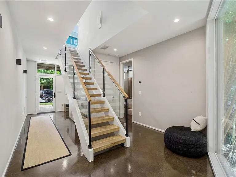 715 Ralph McGill Blvd NE — Photo 4