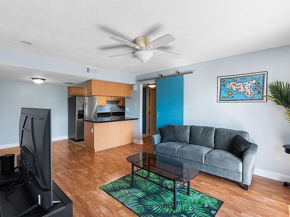 3rd image of 3711 W Iowa Ave Unit 214