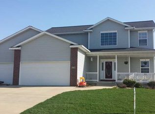 118 N Hill Crest Cir, Center Point, IA 52213