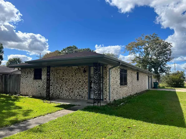 5895 Scenic Dr, Beaumont, TX 77713