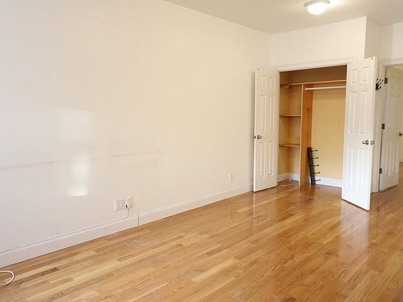 3rd image of 516 Woodward Ave #2
