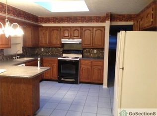 402 Duque Rd, Lutz, FL 33549