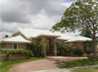 14341 Arlington Pl, Davie, FL 33325