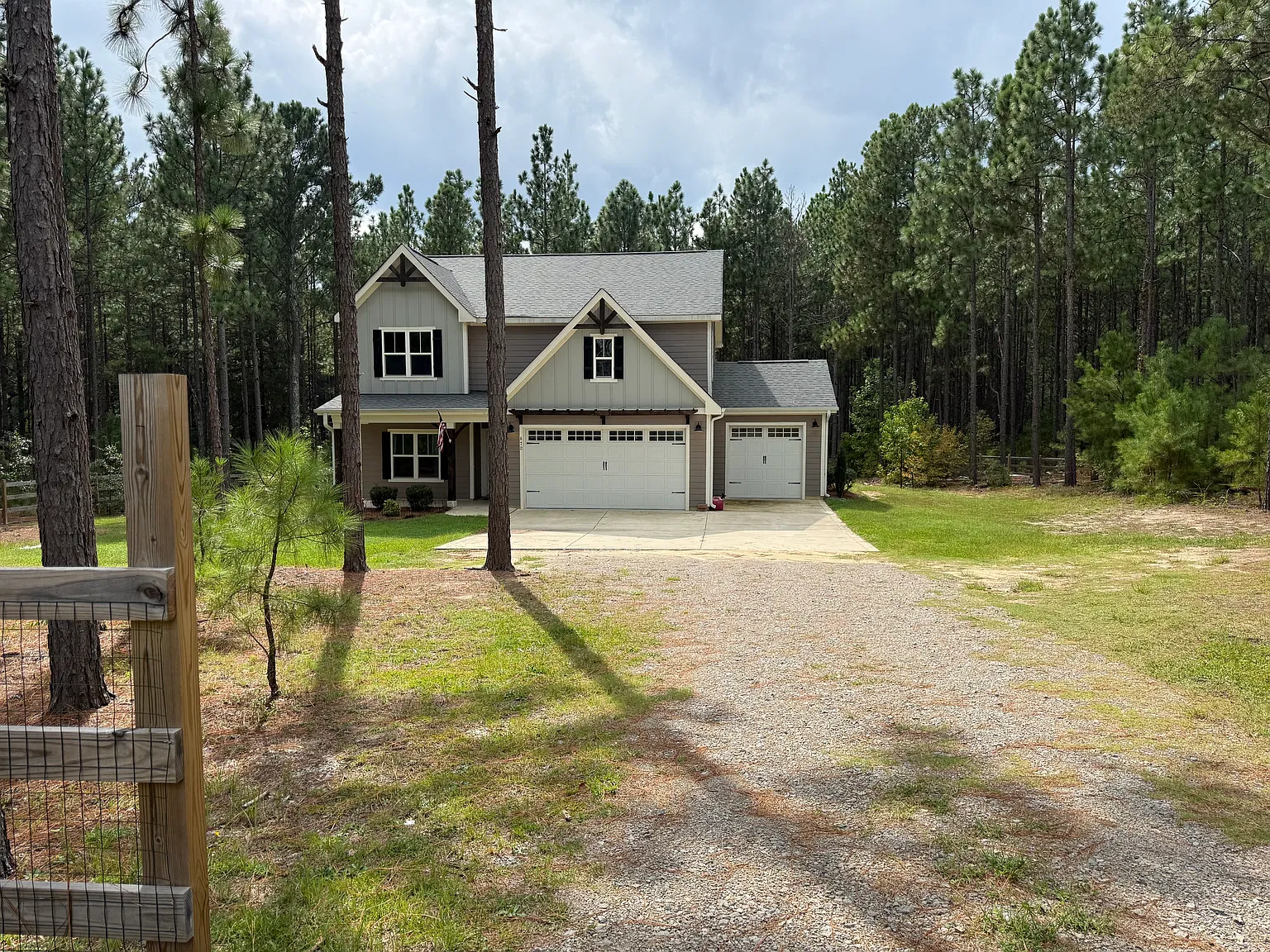 4 bed, 2444 sqft, $2,995 — Photo 2