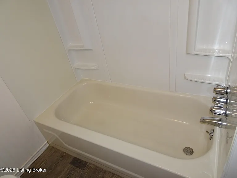 226 Downes Ln — Photo 9