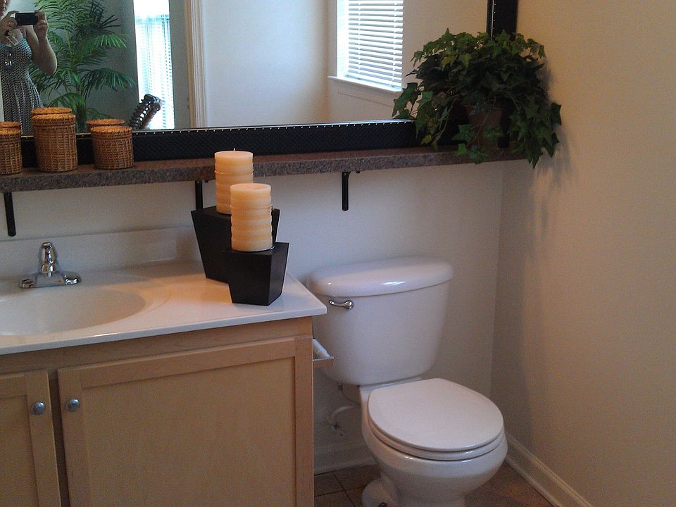 2nd image of 23258 Surrey Way Unit A