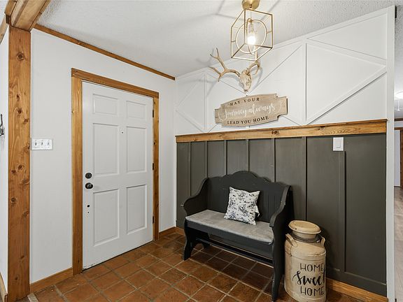 4th image of 3016 Arapaho Rd
