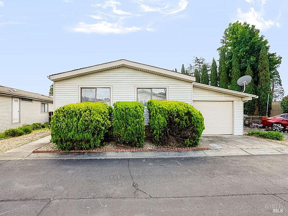 3rd image of 164 Marble Ct