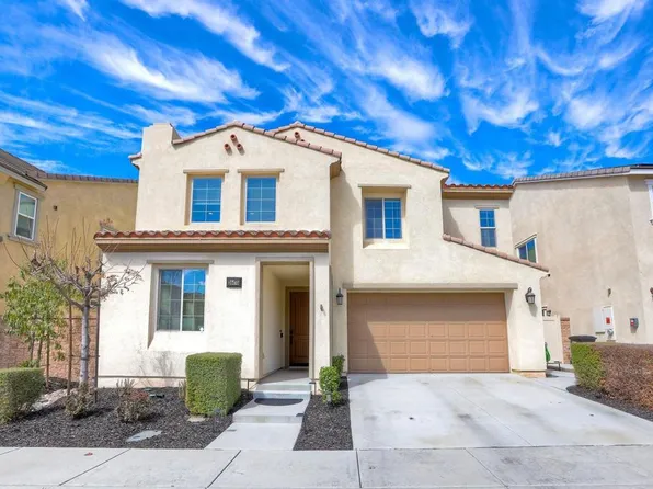 24475 Poinsettia Dr, Lake Elsinore, CA 92532