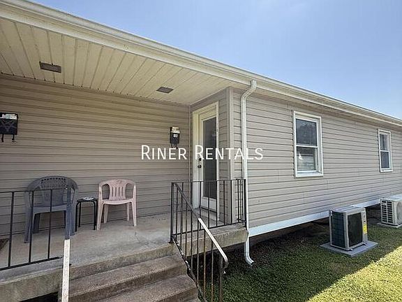 2nd image of 423 Barbee St APT 10