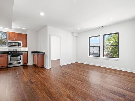 3rd image of 3754 N Bernard St APT 1C