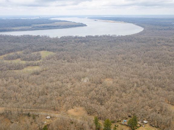 2nd image of 618 Old Fulton Rd