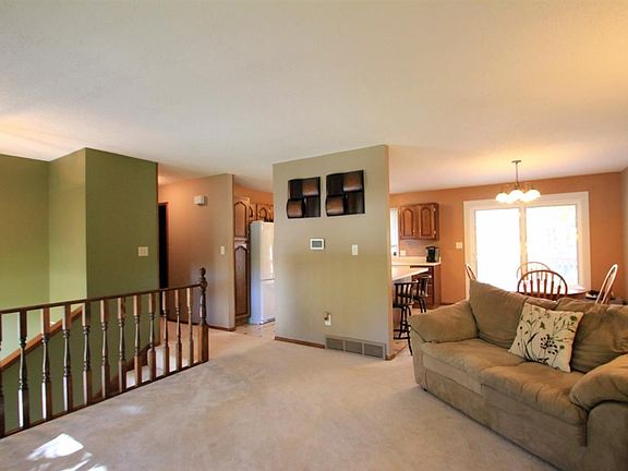 3rd image of 3108 Rainbow Dr