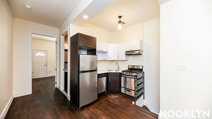 Rented by Nooklyn NYC LLC | media 18