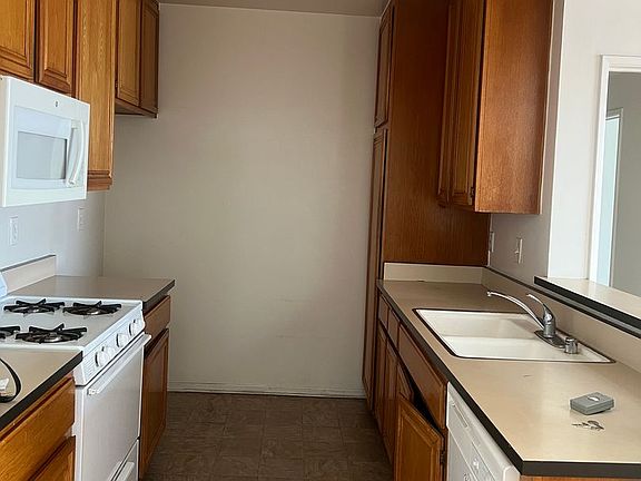 4th image of 12707 Caswell Ave APT 206