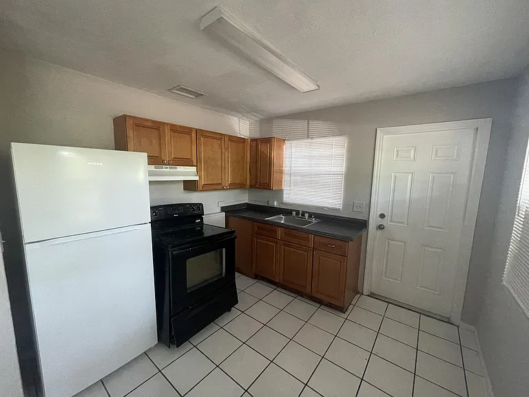 1731 Overbrook Ave — Photo 3