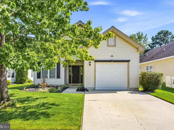 55 Warwick Way, Southampton, NJ 08088
