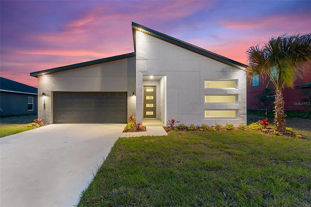4 bed, 2.0 bath, 1791 sqft, $2,125 — Photo 2