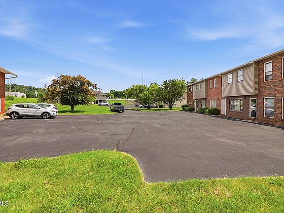 2nd image of 3539 Netherland Ln #9-INN