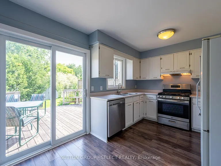 1144 Aldersbrook Rd — Photo 12