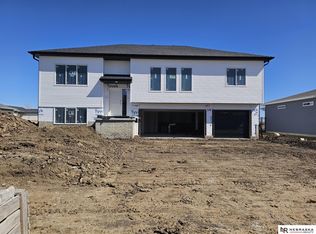 800 W Santa Clara St, Lincoln, NE 68523