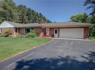 680 Willardshire Rd, East Aurora, NY 14052