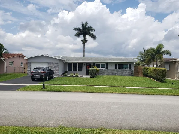 9441 NW 5th Street, Pembroke Pines, FL 33024