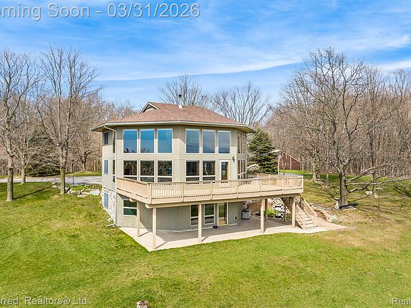 2nd image of 1693 Elm Rd