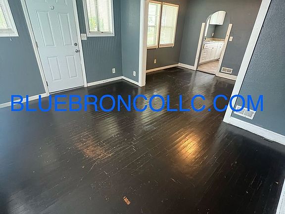 3rd image of 6927 Spruce Ave