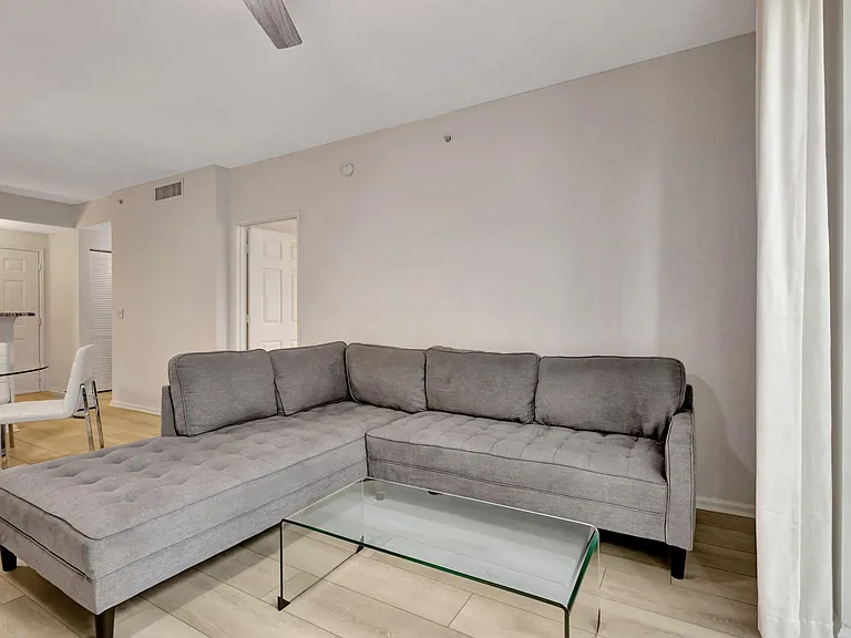 630 Sapodilla Ave #223 — Photo 6