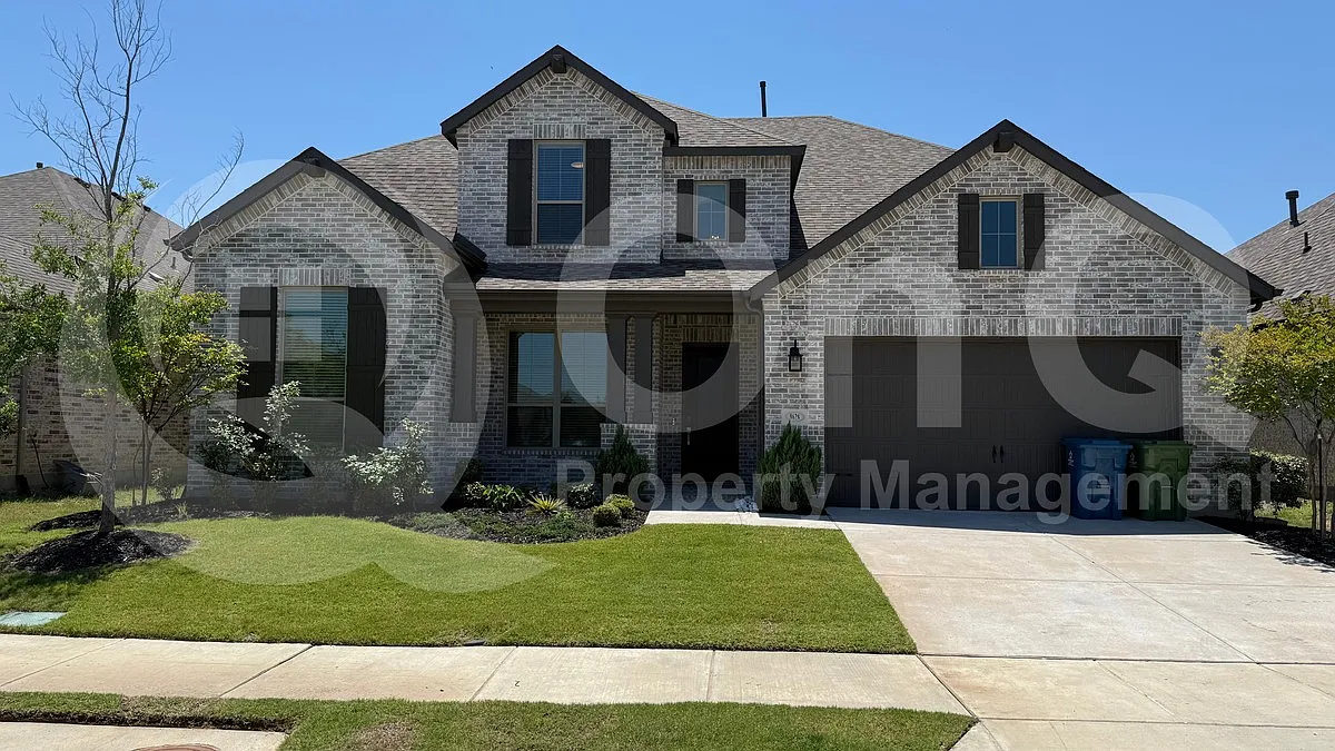 5 bed, 5.5 bath, 4168 sqft, $3,550 — Photo 3